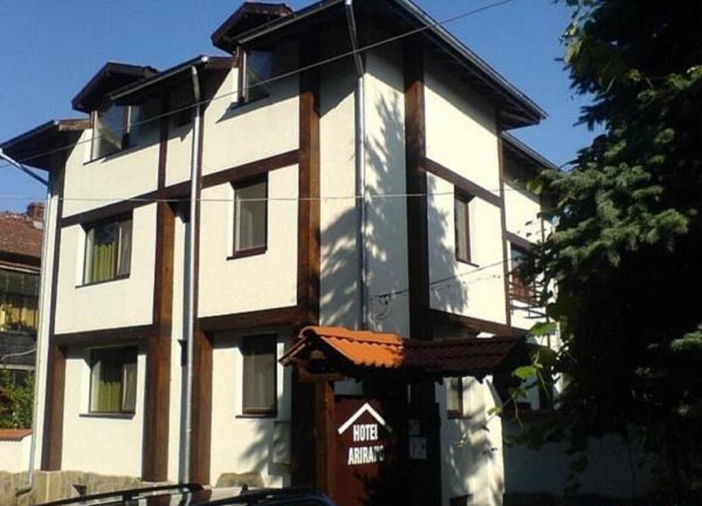 House Arirang Hotel Cherni Osum Bagian luar foto